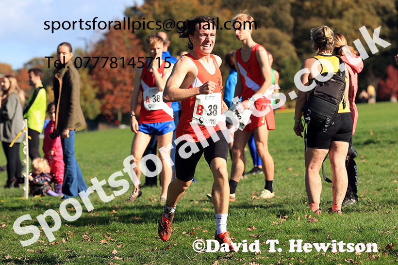 Senior men, 2024 Northern Cross Country Relays, Graves Park, Sheffield.   Photo: David T. Hewitson/Sports for All Pics